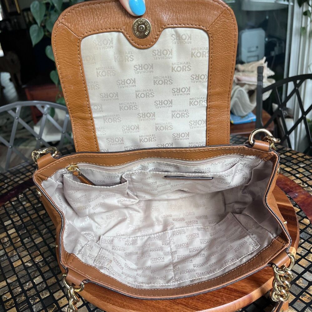 Michael Kors Delancy Brown Pebbled Leather Flap Gold Hardware Shoulder Bag EUC - Picture 6 of 15